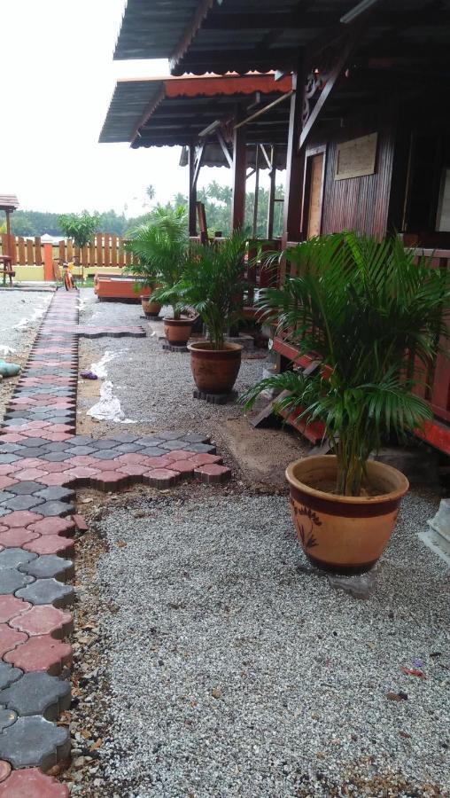 Chalet Kb Wakaf Kayu Kota Bharu Buitenkant foto